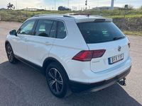 begagnad VW Tiguan 2.0 TDI 4Motion Drag Panorama 190hk Värmare Sport Premium