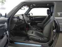 Begagnad Mini Cooper 22 kW (30 HK) 2023 Svart Halvkombi