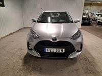 Begagnad Toyota Yaris 2023 Silver Halvkombi