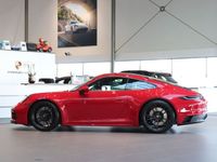 begagnad Porsche 911 Carrera 4 GTS 2024 Röd