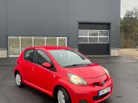 Begagnad Toyota Aygo 68 HK (50 kW) 2009 Röd Halvkombi