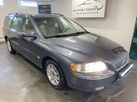 Begagnad Volvo V70 Kinetic 140 HK (102 kW) 2005 Grå Kombi