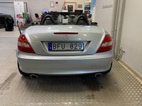 begagnad Mercedes SLK350 7G-Tronic 272hk Harman Kardon / Skinn