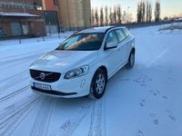 Begagnad Volvo XC60 Kinetic 150 HK (110 kW) 2016 Vit SUV