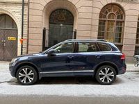 Begagnad VW Touareg 240 HK (176 kW) 2011 Blå metallic SUV