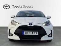 Begagnad Toyota Yaris Hybrid Active 117 HK (86 kW) 2024 Vit