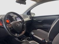 Begagnad Toyota Aygo X-play 72 HK (52 kW) 2020 Mörkgrå Halvkombi