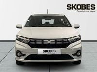 Begagnad Dacia Sandero Expression 91 HK (66 kW) 2024 Vit