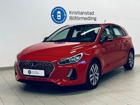 Begagnad Hyundai i30 Comfort 141 HK (103 kW) 2017 Röd Halvkombi