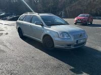 Begagnad Toyota Avensis 147 HK (108 kW) 2004 Kombi