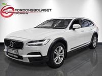 Begagnad Volvo V90 CC Momentum 190 HK (139 kW) 2018 Vit Kombi
