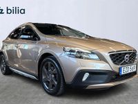 Begagnad Volvo V40 CC Momentum 182 HK (133 kW) 2015 Brun Kombi