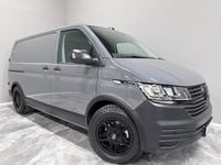 Begagnad VW Transporter 150 HK (110 kW) 2024 Grå Van
