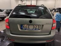 Begagnad Skoda Octavia Elegance 122 HK (89 kW) 2009 Ljusgrön Kombi