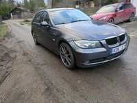 Begagnad BMW 318 129 HK (94 kW) 2007 Sedan