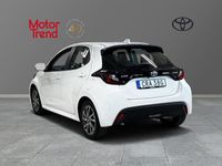 begagnad Toyota Yaris Hybrid 1,5 Hybrid Active Komfortpaket Vinterhjul