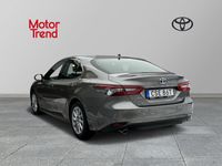 begagnad Toyota Camry Hybrid 2,5 Executive Premiumpaket. Vinterhjul