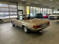 Begagnad Mercedes SL350 195 HK (143 kW) 1972 Guld Cab
