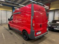 begagnad Opel Vivaro 2.5 CDTI 146 hk Ny Besktat & Service Drag