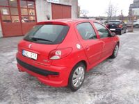Begagnad Peugeot 206+ 75 HK (55 kW) 2010 Röd Halvkombi