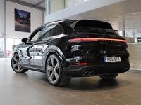 Begagnad Porsche Cayenne 305 HK (224 kW) 2023 Svart SUV
