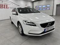 Begagnad Volvo V40 Momentum 120 HK (88 kW) 2017 Vit Halvkombi