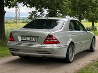 Begagnad Mercedes S320 225 HK (165 kW) 1999 Ljusgrå Sedan