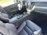 Begagnad Volvo XC60 Core 253 HK (186 kW) 2023 Svart SUV