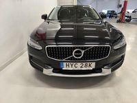 Begagnad Volvo V90 CC Momentum 190 HK (139 kW) 2019 Svart Kombi