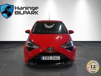 Begagnad Toyota Aygo X-play 72 HK (52 kW) 2020 Röd Halvkombi