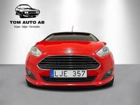 Begagnad Ford Fiesta Titanium 95 HK (69 kW) 2013 Röd Halvkombi