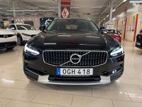 begagnad Volvo V90 CC D4 AWD Manuell Momentum 2019, Kombi
