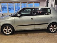 Begagnad Skoda Fabia Elegance 69 HK (50 kW) 2011 Ljusgrön Halvkombi