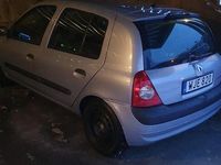 Begagnad Renault Clio R.S. 75 HK (55 kW) 2005 Halvkombi