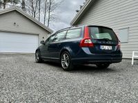 begagnad Volvo V70 2.0 Flexifuel | Lågmilare | Drag | Värmare