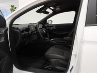 Begagnad MG MG3 Luxury 194 HK (142 kW) 2024 Dover white Halvkombi