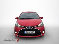 Begagnad Toyota Yaris Hybrid Active 101 HK (74 kW) 2014 Röd Halvkombi