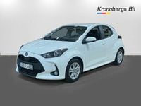 Begagnad Toyota Yaris Hybrid Active 116 HK (85 kW) 2022 Vit Halvkombi