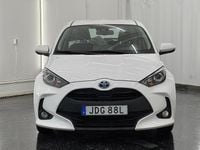 Begagnad Toyota Yaris Hybrid Active 116 HK (85 kW) 2020 Vit Halvkombi