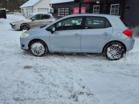 Begagnad Toyota Auris 124 HK (91 kW) 2008 Blå Halvkombi