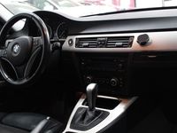 begagnad BMW 325 i Touring Automatisk, Comfort, Dynamic , 218hk, 2009