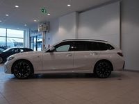 Begagnad BMW 330e Efficient Dynamics 184 HK (135 kW) 2024 Vit Kombi