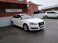 Begagnad Audi A3 Attraction 105 HK (77 kW) 2013 Vit