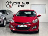 Begagnad Hyundai i30 110 HK (80 kW) 2013 Röd Halvkombi