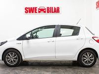 begagnad Toyota Yaris Hybrid e-CVT AUTO Backkamera S/V-Hjul MOMS/VAT