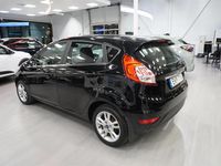 Begagnad Ford Fiesta 80 HK (58 kW) 2016 Svart Halvkombi