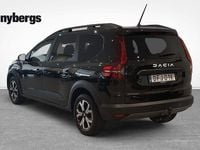 Begagnad Dacia Jogger Expression 112 HK (82 kW) 2023 Svart Minibuss