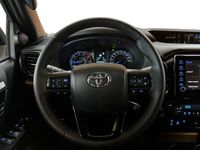 begagnad Toyota HiLux D-Cab 2.8 4WD KÅPA Invincible Teknikpaket JBL