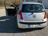 Begagnad Hyundai i10 78 HK (57 kW) 2010 Silver Halvkombi