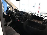 begagnad Peugeot Boxer Chassi 335 Volymskåp med bakgavellyft